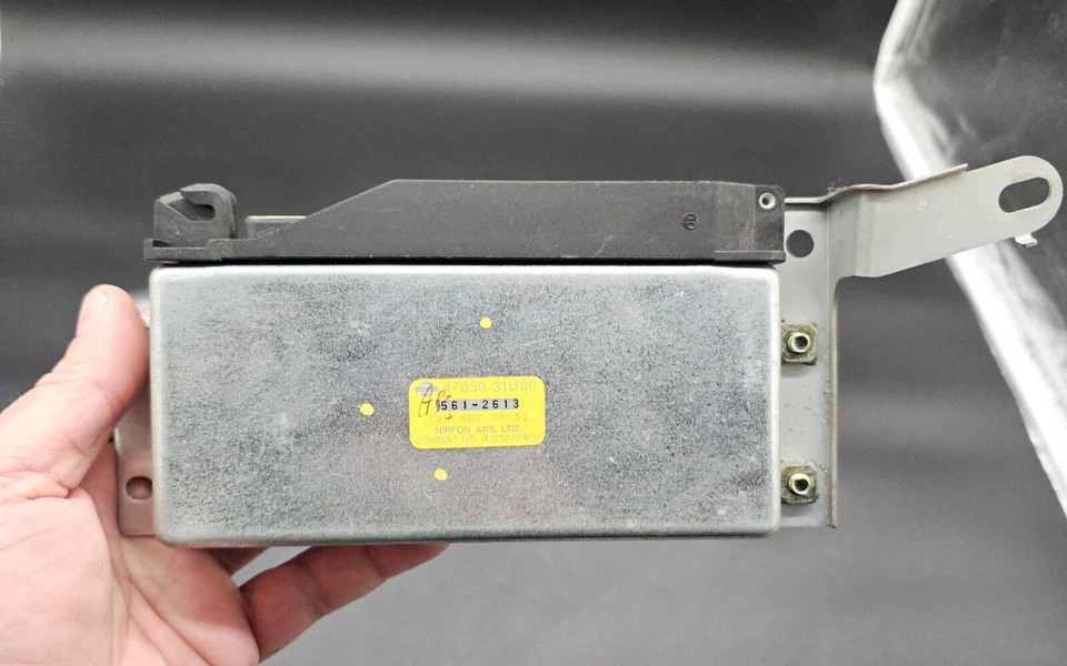 Módulo de unidad de control ABS 1995-1997 Infiniti 130 y Nissan Máxima OEM 47850-31U00 Foto 2 de 4