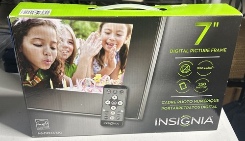 Insignia 7" Digital Picture Frame with Remote Control (NS-DPF0712G)