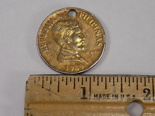 PHILIPPINES 1 PISO 1989 UNC TAMARAW BULL,HEAD OF JOSE RIZAL RIGHT,LARGE LEGENDS - Picture 3 of 3