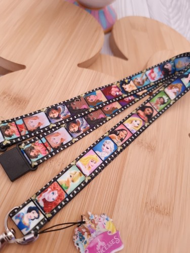 Disney Character Pixar Goofy Minnie Mickey ear holiday ID lanyard Safety Clip - 第 71/333 張圖片