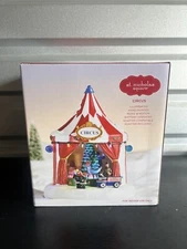 ST NICHOLAS SQUARE VILLAGE "CIRCUS TENT" MUSIC LIGHTS Christmas Decoration New