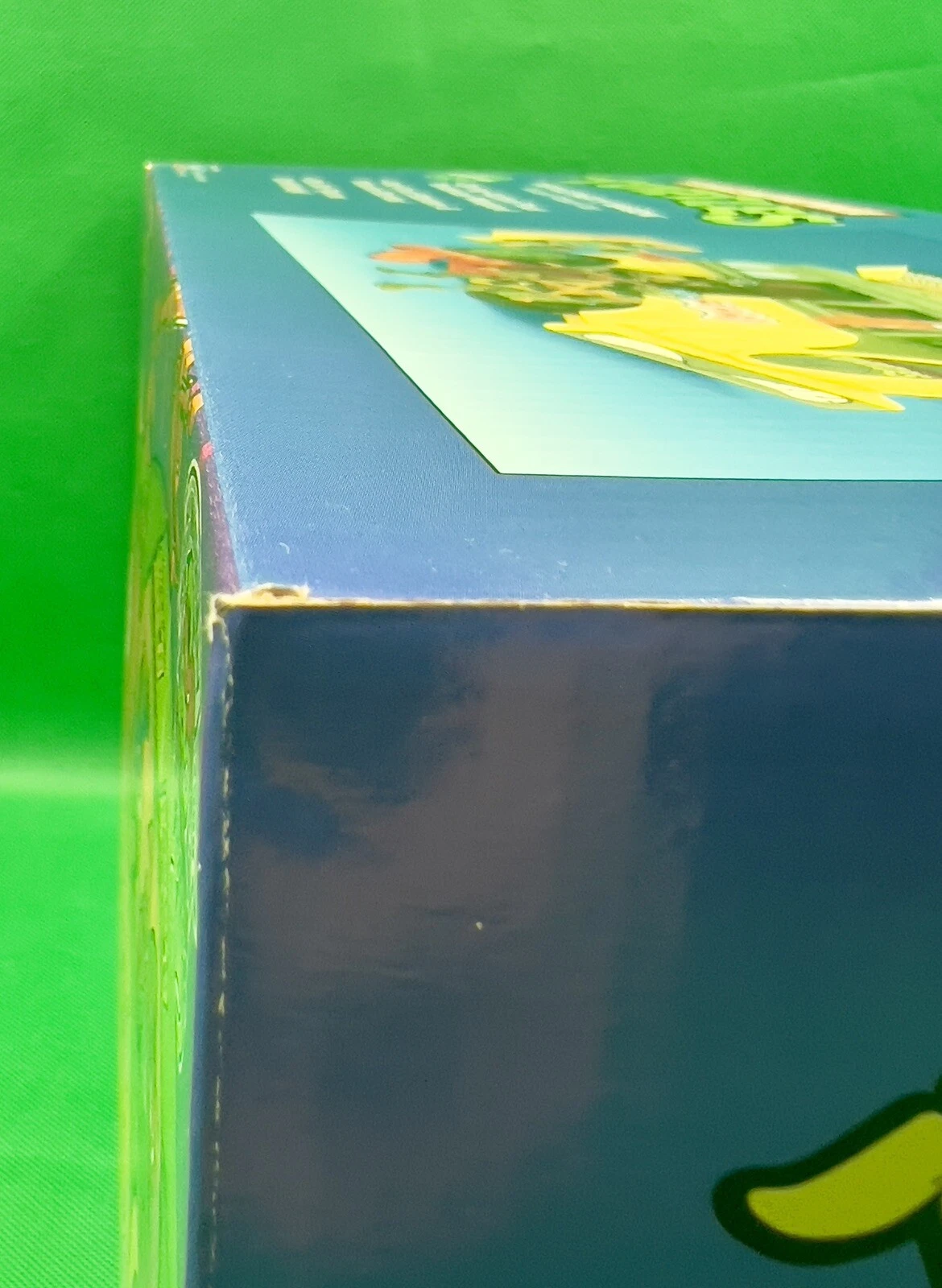 Turtle Party Wagon box corner condition detail