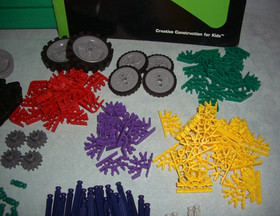 K'Nex Discovery Series 1 ~ 33023  Knex Green Box Case 400 Pcs Vtg 1996 Complete