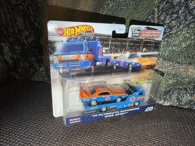 Hot Wheels '70 Plymouth Superbird Wide Open Team Transport 76