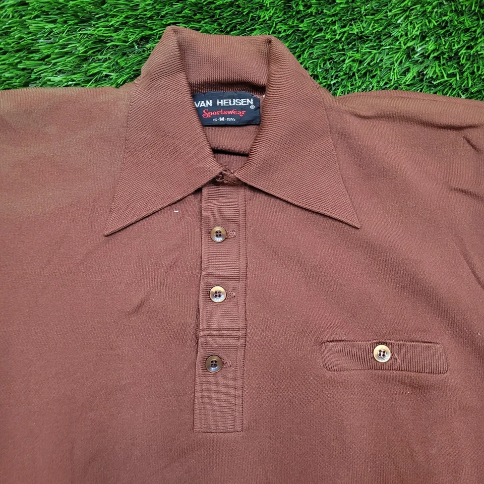 Camisa polo masculina de malha vintage anos 70 Van Heusen gola adaga discoteca pequena - Imagem 2 de 4