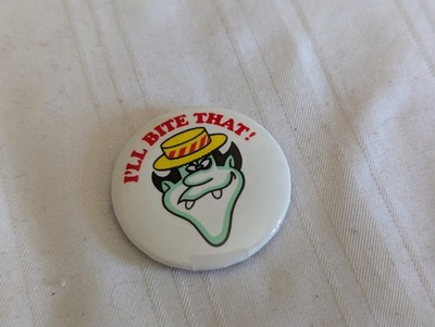 I'll Bite That! halloween Hallmark button 1991 vampire 1.5'' across