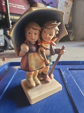 Hummel Figurine 71 Under One Roof 6.5"