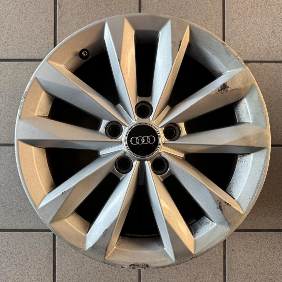 SET 4 CERCHI IN LEGA ORIGINALI PER A U D I A3 Q2 Q3 TT da 16" USATI, OCCASIONE - Imagen 4 de 4
