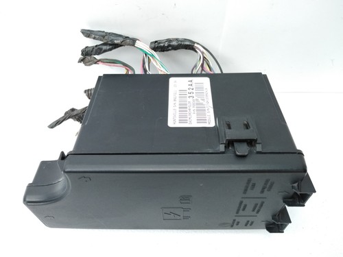 P68048352AA Chrysler 2008 2009 Sebring Dodge Avenger caja de fusibles delanteros OEM E51 - Imagen 4 de 12