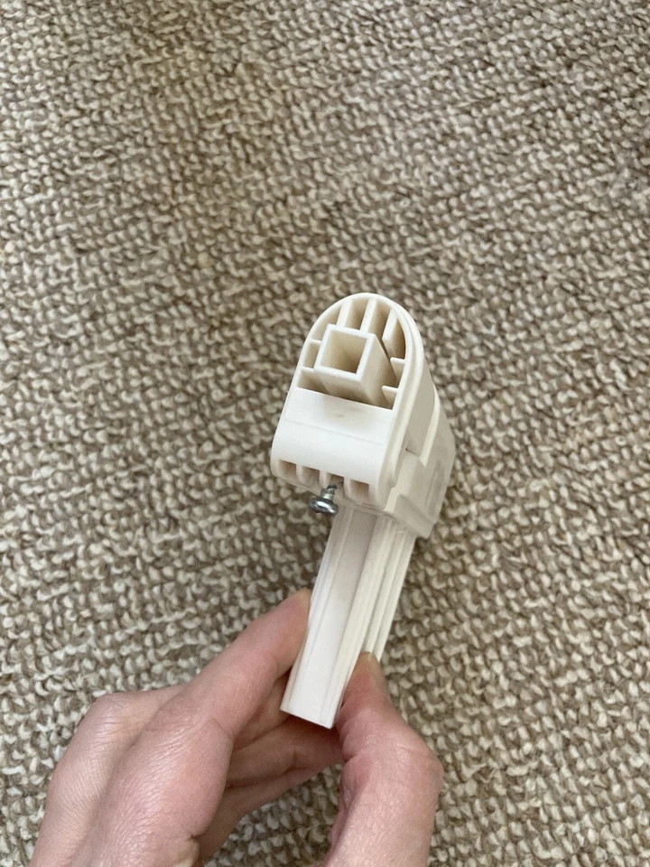 Mothercare / Cuggl Baby Safety Stair Gate Spare Parts Top Hinge White - Image 4 of 4