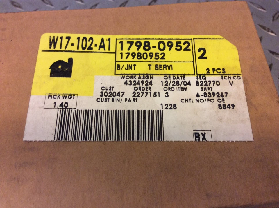 83-05 Blazer GMC Jimmy Sonoma Typhoon suspensión delantera rótula superior 17980952 Foto 4 de 4