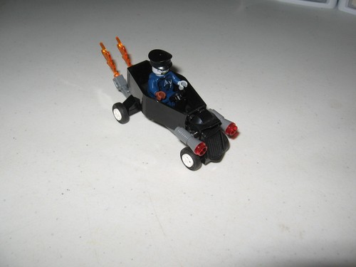 LEGO ZOMBIE CHAUFFEUR COFFIN CAR FROM Monster Fighters W/COLLECTIBLE MINIFIGURE - Picture 3 of 6