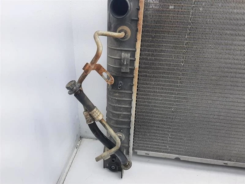 Радиатор 01-02 05-13 GMC Sierra 1500 22840117 - Изображение 2 из 4