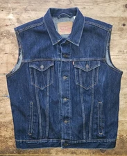 Levis Trucker Jacket Mens size XL Biker Dark Blue Vtg Sleeveless Denim Vest