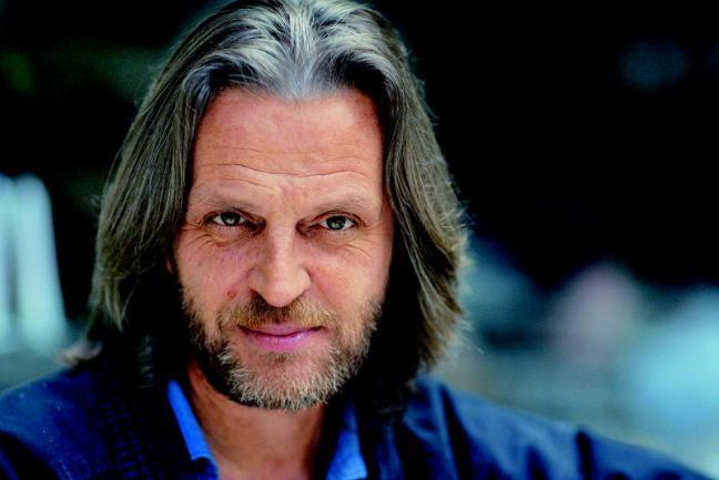 Thumbnail - African Queen Helge Timmerberg