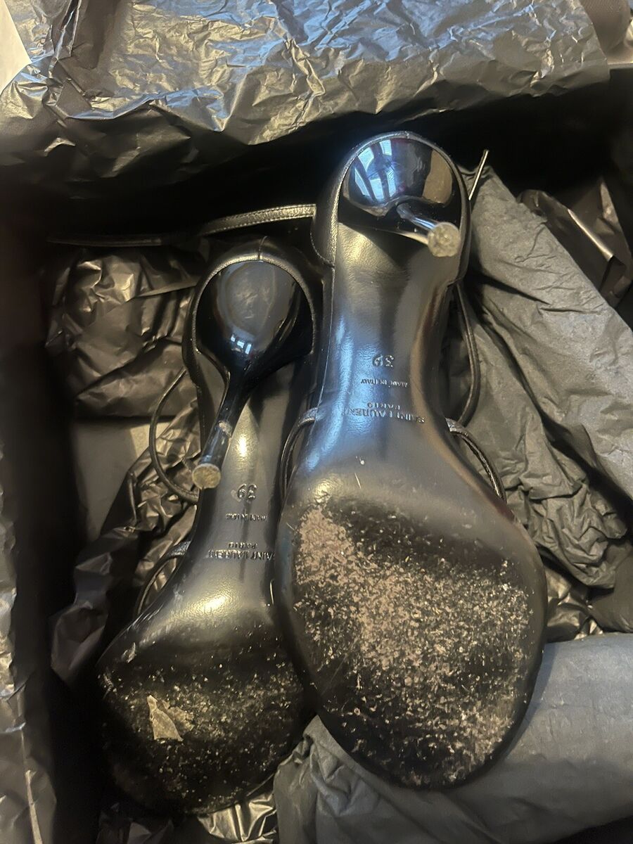 Saint Laurent YSL Heels 39 Front Emblem Black Gold Round Toe Saint Laurent YSL Heels 39 Front Emblem Black Gold Round Toe