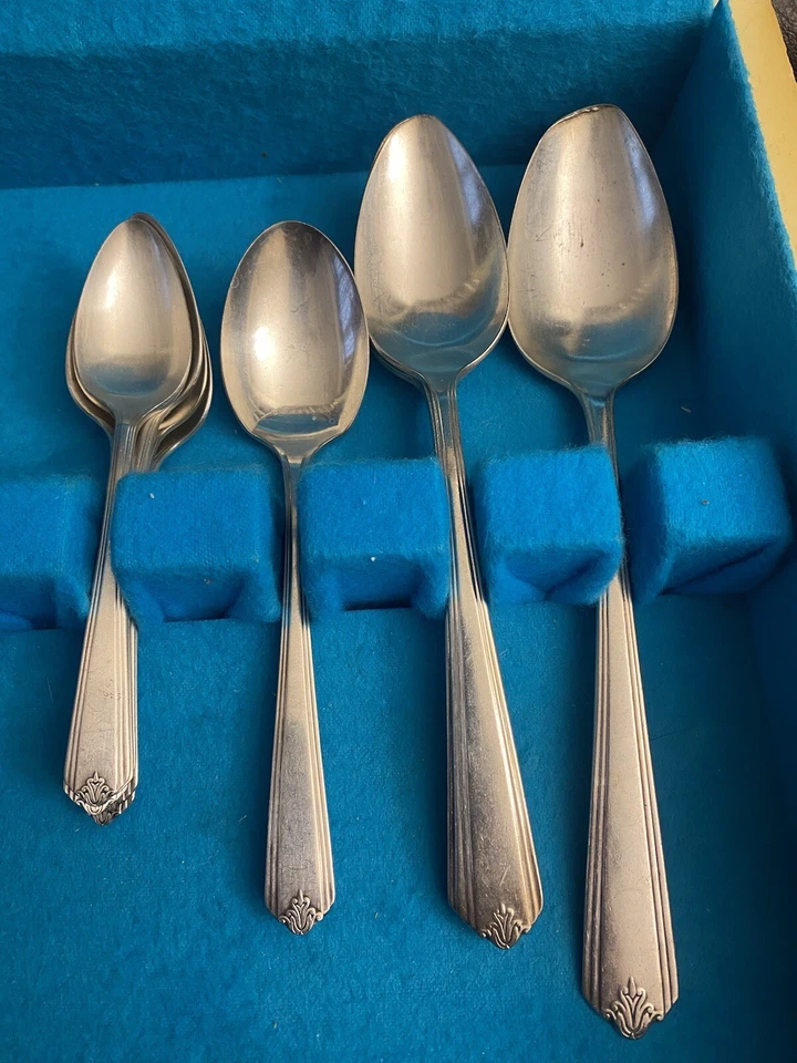 Rogers & Co Oneida TEMPO 1930 1881 placa de plata Svc para juegos de 8 piezas y caja lote de 50 piezas Foto 4 de 4