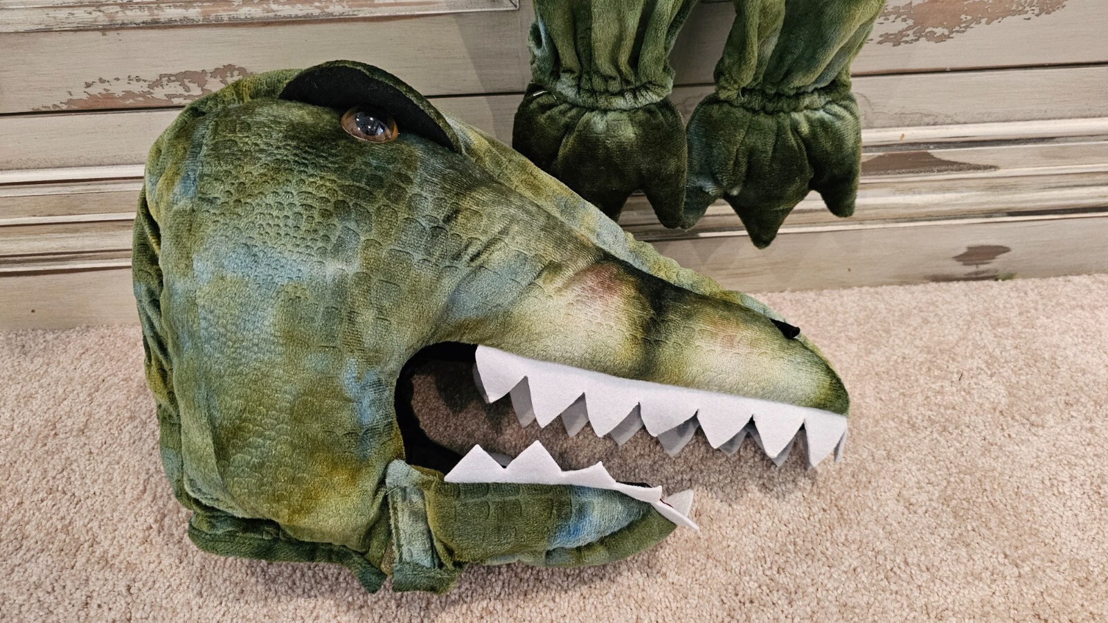 Pottery Barn Kids Light Up T Rex Dinosaur Halloween C… Gem