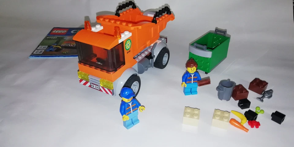 LEGO City 60220 Garbage Truck, foto 2 di 5