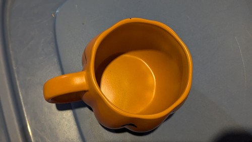 RARE Tim Hortons Halloween Pumpkin Mug 2023 BNWT Colour Changing 20oz - Picture 3 of 4