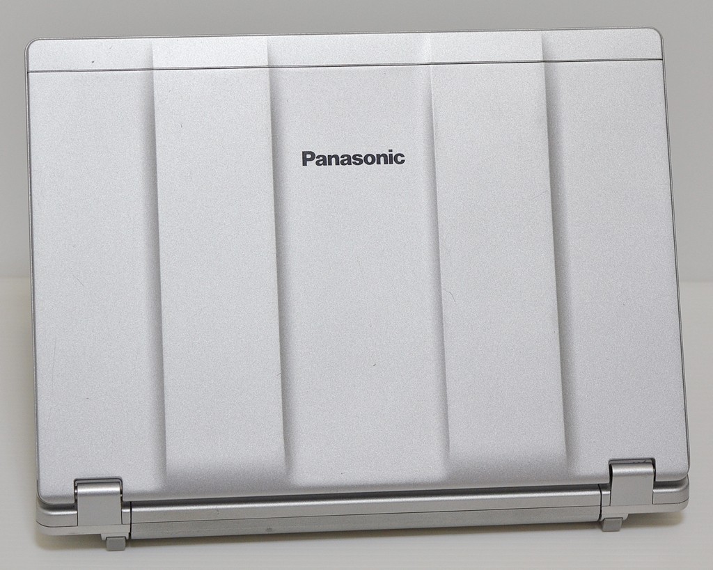 Panasonic Let's note CF-SZ5 w/AC Core I5 6300U RAM 8GB SSD