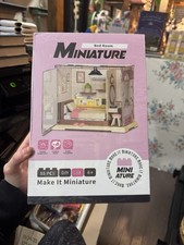 Make It Miniaturowe pudełko do sypialni Zrób to sam Zestaw Nowoczesny LED 55 SZTUK EP502 Montaż