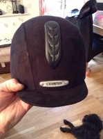Black Junior Champion Velvet Riding Hat Size 63 Cm 7 3/4 Black Junior Champion Velvet Riding Hat Size 63 Cm 7 3/4