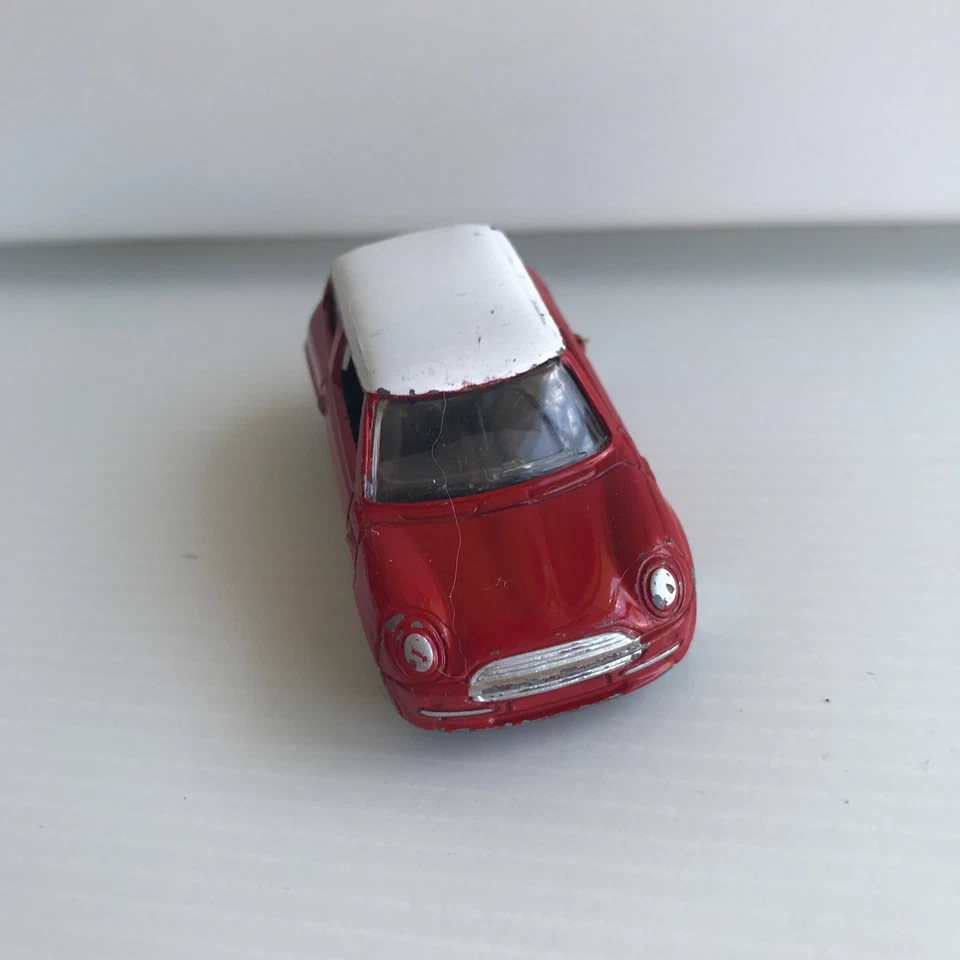 Motormax 2001 Mini Cooper Red 1:64 Loose Red White - Image 2 of 4