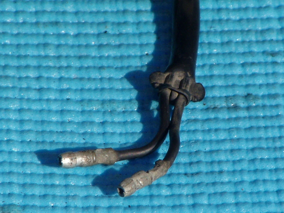 81-82 本田 CB750 CB900 C CB 喇叭线束 子线束 B — 第 3/3 张图片