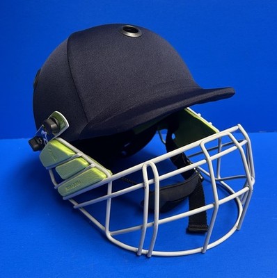 Kookaburra Pro 400 Junior Cricket Helm 56-58cm Outdoor Sport sehr guter Zustand