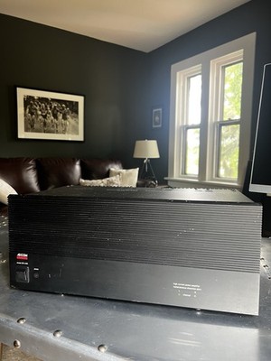 ADCOM GFA-555 Channel Power Amplifier