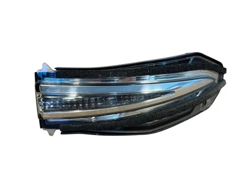 Toyota RAV4 13-18y XA40 RH RIGHT OUTER MIRROR TURN LIGHT SIGNAL INDICATOR