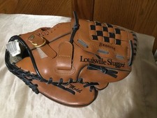 Louisville slugger baseball mitt used