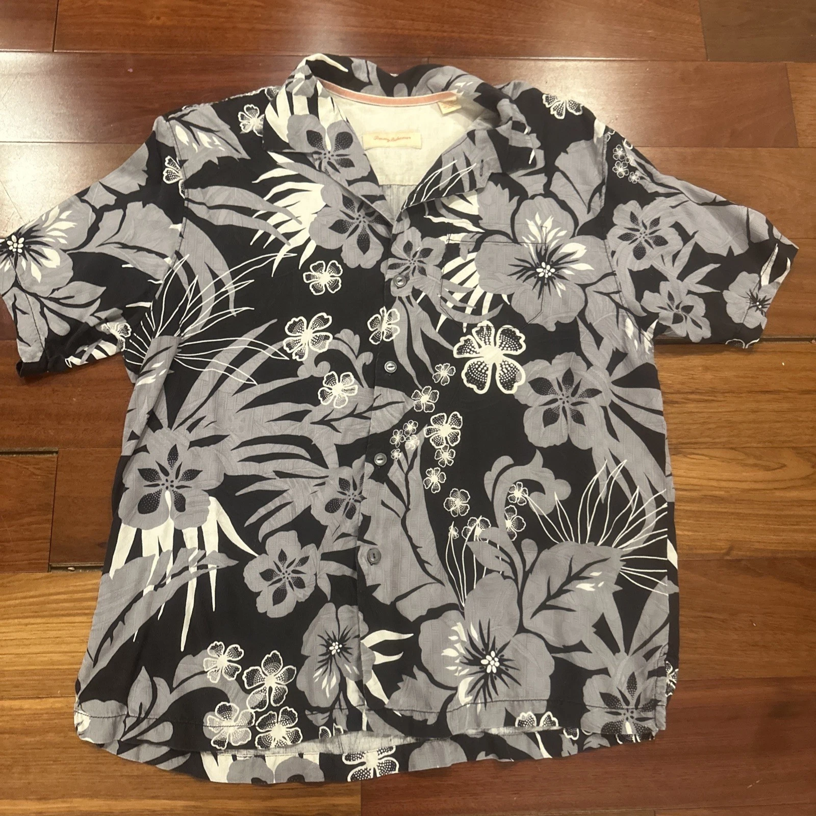 Tommy Bahama 100% Silk Floral Button Up Short Sleeve Shirt Black Gray X-Large