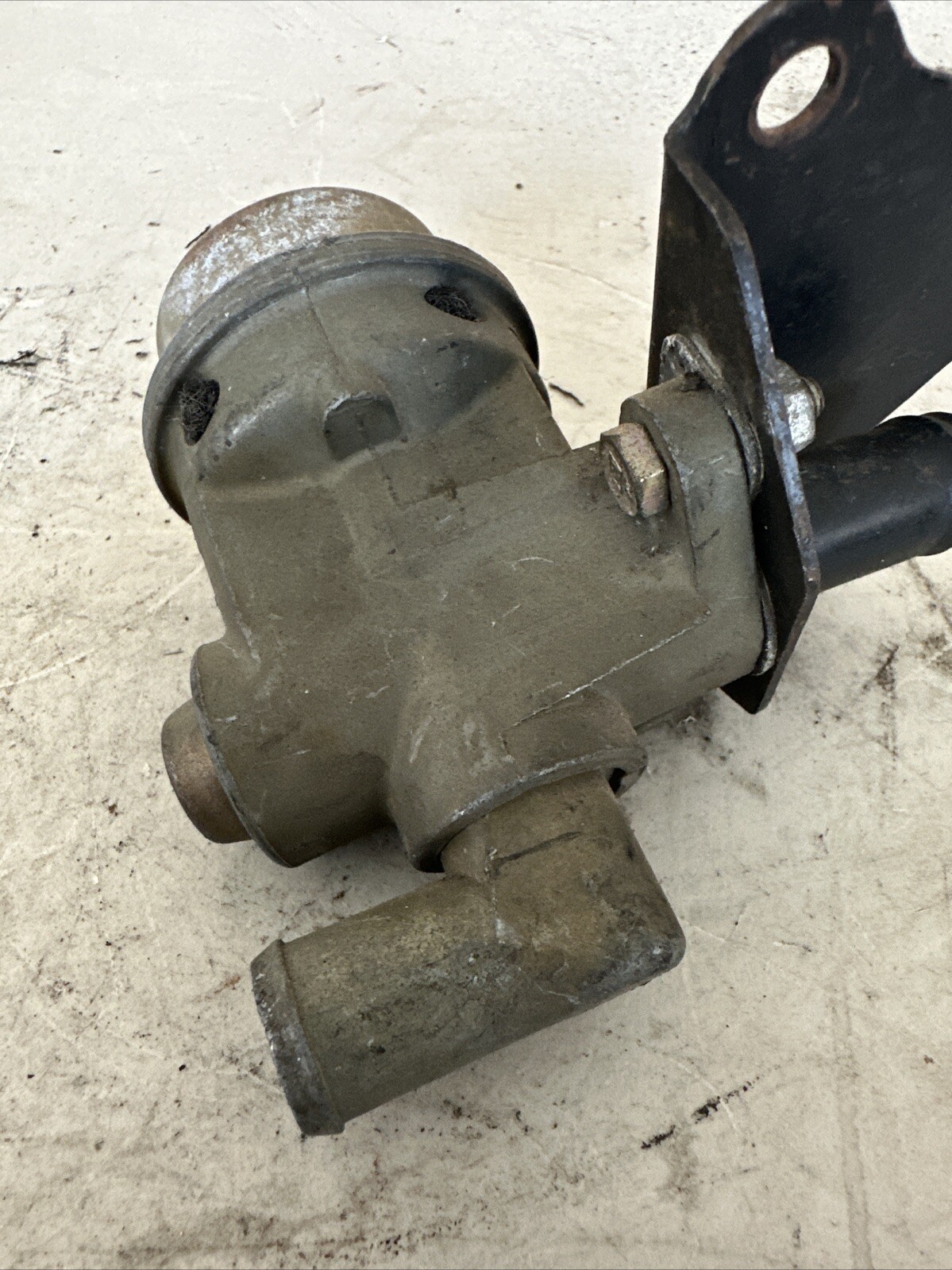 Ferrari 208 308 Mondial 2.9L V8 Engine Smog Pump Diverter Valve OEM GM 7030761