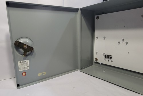 Hoffman Enclosures, Inc. U.L Hoffman Enclosures Type 1. 16"x16"x7".Weight 22 lbs - Picture 13 of 23