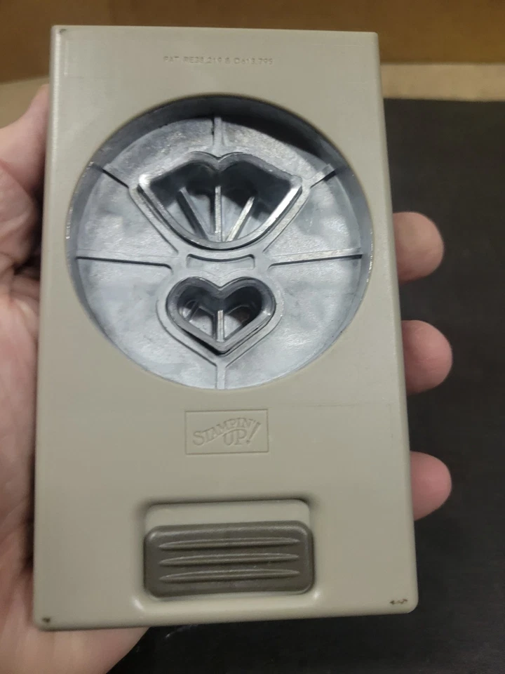 Vintage Stampin' UP! KISS PUNCH Heart LIps - Image 2 of 2