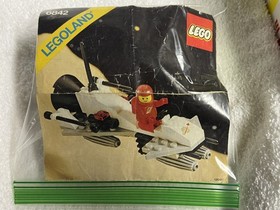 LEGO Space: Classic Space Shuttle Craft 6842 vintage 1981 complete w/minifigure