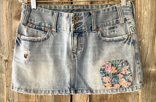 Vintage AMERICAN EAGLE Mid Rise Distressed Denim Cargo Floral Mini Skirt Size 6