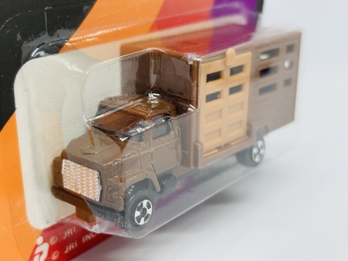 Road Machine Ford Cattle Truck - Tomica F27 Ford Truck copy - Made In Hong Kong - Picture 4 of 10