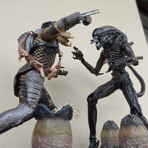 MOVIE MANIACS ALIEN VS. PREDATOR MCFARLANE, SERIE 5 DELUXE SET - Imagen 4 de 6