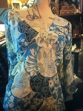 MISS ME Sweet Baby Blue Floral Print Flowing Boho Blouse Size M/L