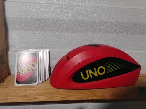 2005 Mattel UNO Attack Game Card Shuffler Shuffling Machine and Cards