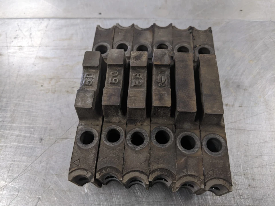 Tapas principales bloque motor para 00-01 Ford F-350 Super Duty 6.8 Foto 2 de 4