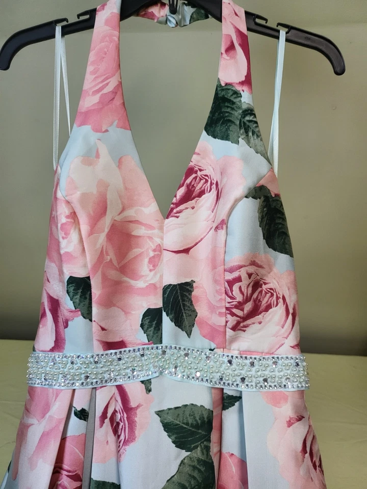 Vestido formal tamanho 7/8 pequenas noites Teeze Me azul rosa padrão floral sem mangas - Imagem 2 de 4