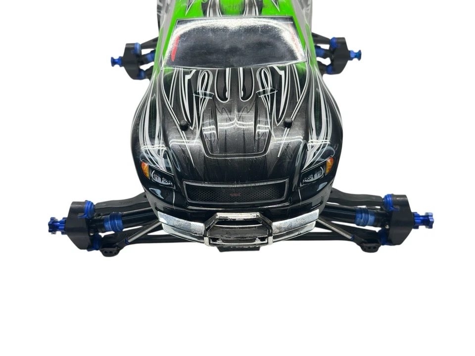 Traxxas Revo 3.3 4WD 1/10 Scale Monster Truck Slider/Roller W Body #16466 - Image 2 of 4