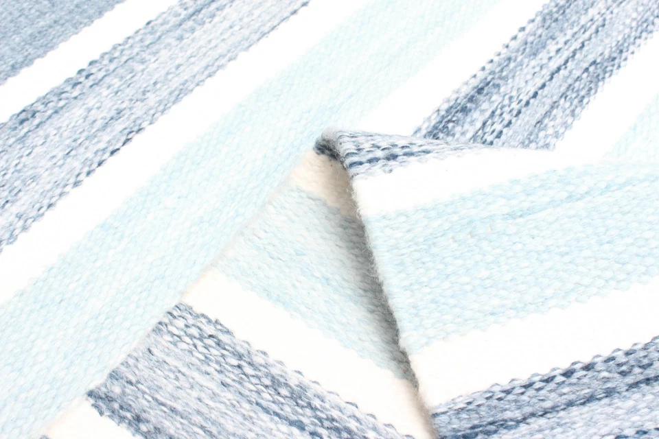 Vintage Hand Woven Traditional Kilim Rug 5'2" x 7'6" Oriental Wool Carpet - Image 4 of 4