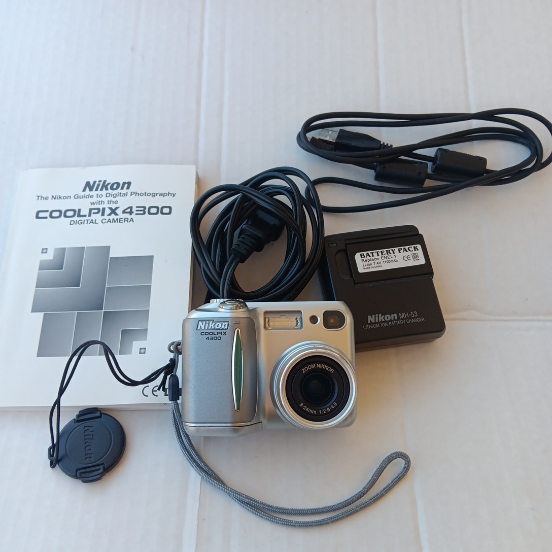 Nikon Coolpix 4300 Silver 4.0MP 3X Zoom Digital Camera 2 Batteries