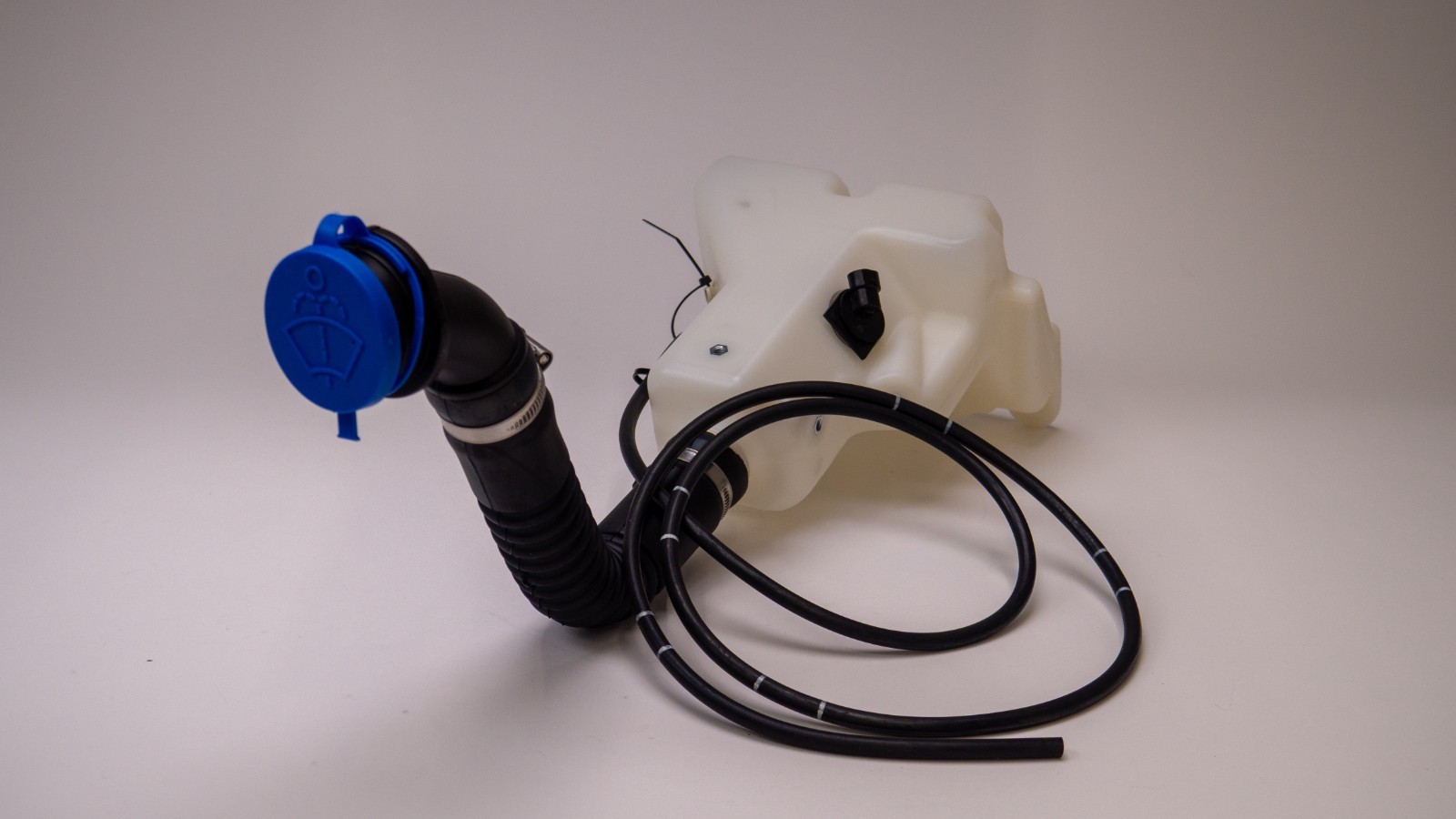 McLaren Washer Fluid Reservoir 14AD097CP