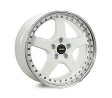 To Suit SKODA KAMIQ WHEELS PACKAGE: 18x8.5 Simmons FR-1 White and Kumho Tyres